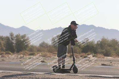 media/Oct-30-2025-Racers Edge (Thu) [[dabbdaf680]]/1-Around the Pits- Track Walk/